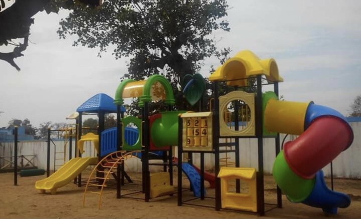 <br />
<b>Warning</b>:  Undefined variable $app_name in <b>/home/u566905899/domains/svscambridgebetul.org/public_html/pages/slider.php</b> on line <b>184</b><br />
