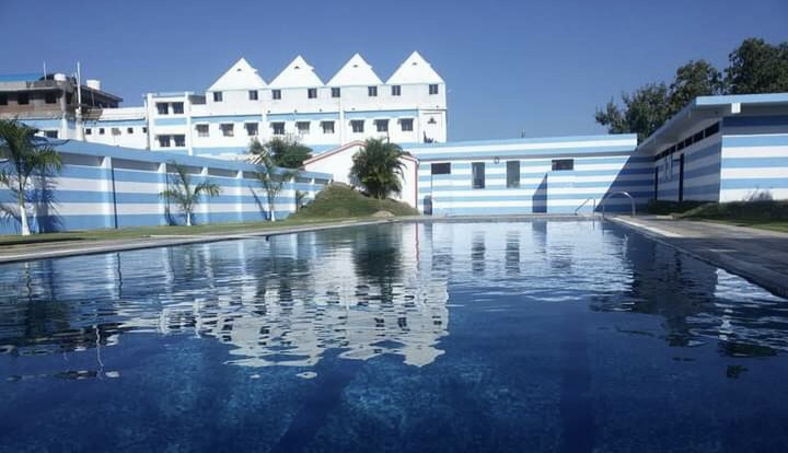 <br />
<b>Warning</b>:  Undefined variable $app_name in <b>/home/u566905899/domains/svscambridgebetul.org/public_html/pages/slider.php</b> on line <b>184</b><br />
